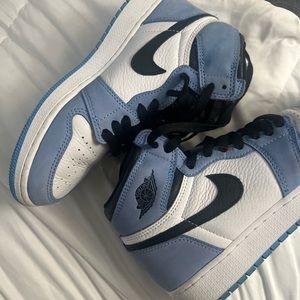Jordan 1 university blue women’s 7 1/2